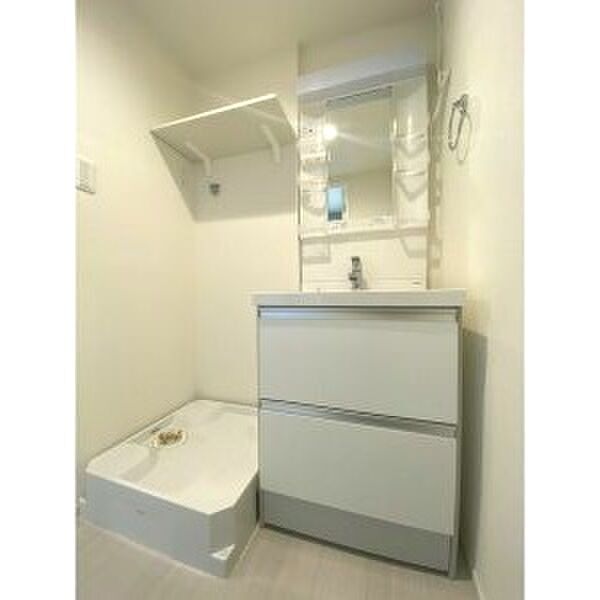 洗面設備　※同シリーズの写真になります。