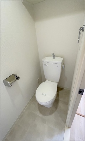 トイレ　別号室の写真です