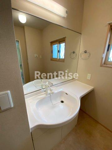 洗面設備　エントランス