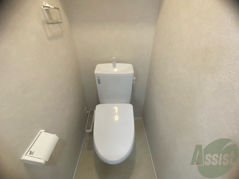 トイレ　トイレはウォシュレット付きです。シャワートイレは嬉しいですね