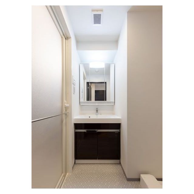 洗面設備　脱衣スペースもあります