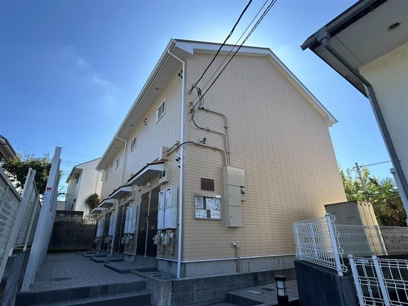 建物外観　２０２３年９月に塗装