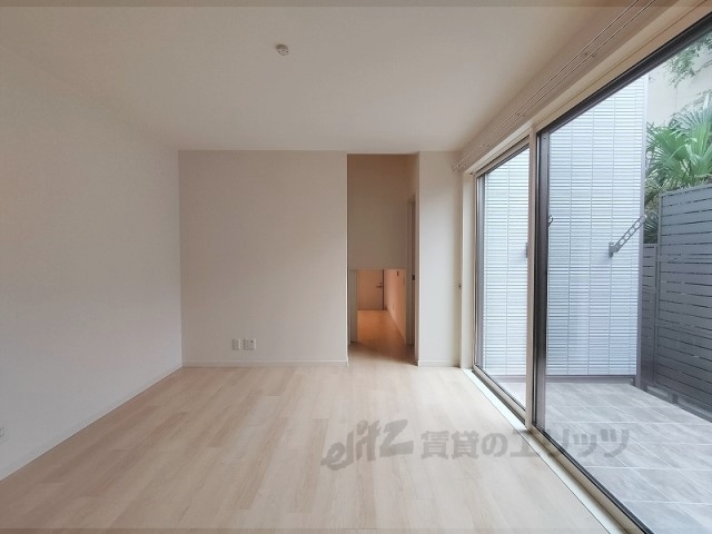 居室・リビング　居室