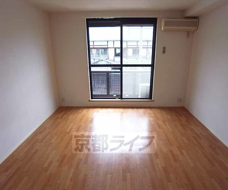 居室・リビング　きれいなお部屋です