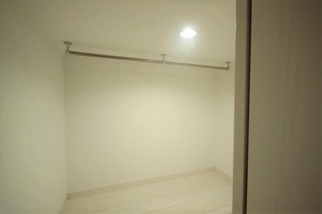 収納　床下クローゼット