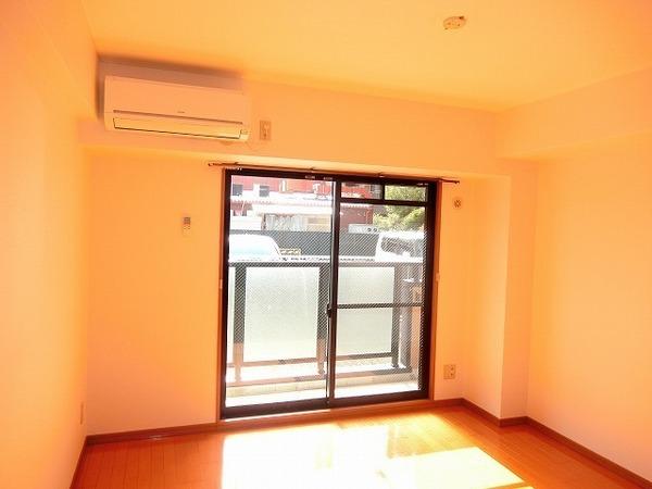 その他部屋・スペース　明るい洋室！