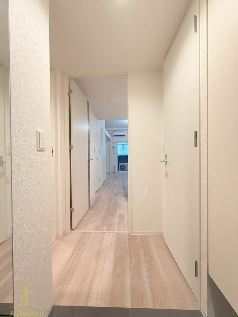 玄関　セレニテフラン谷町四丁目