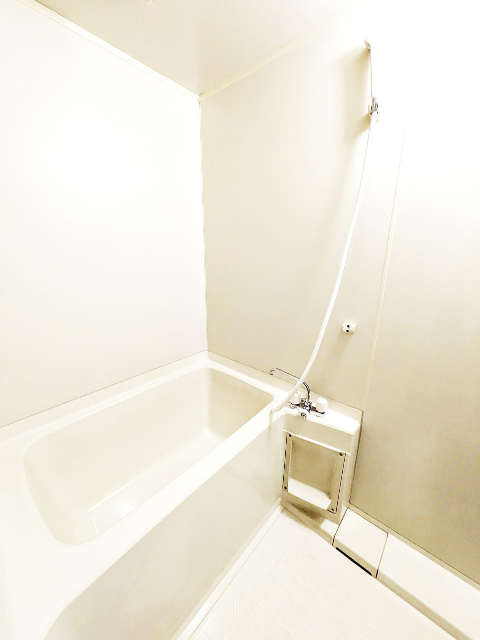 バス・シャワールーム　バス／シャワー