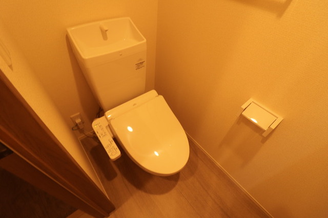 トイレ　温水洗浄暖房便座ばる