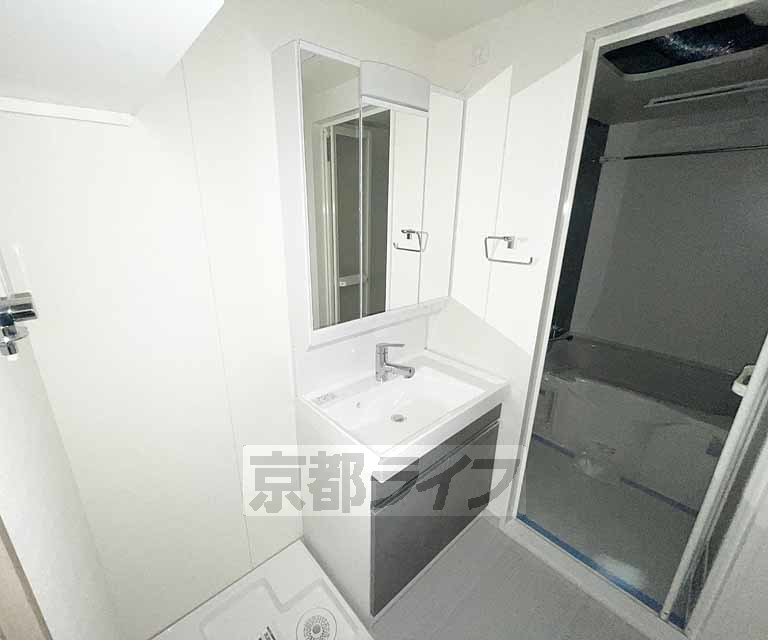 建物外観　・建築中