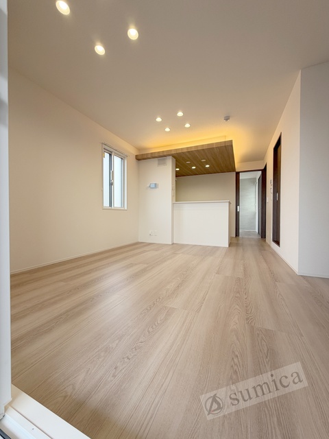 居室・リビング　使い勝手のいいリビングですね♪♪