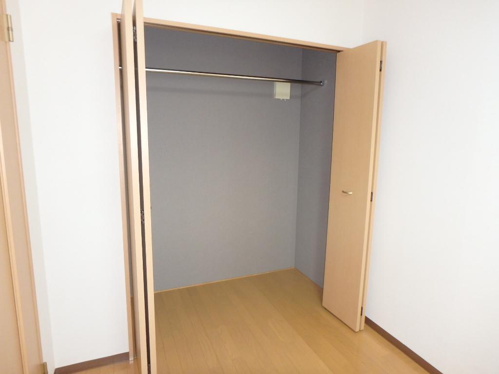収納　クローゼット