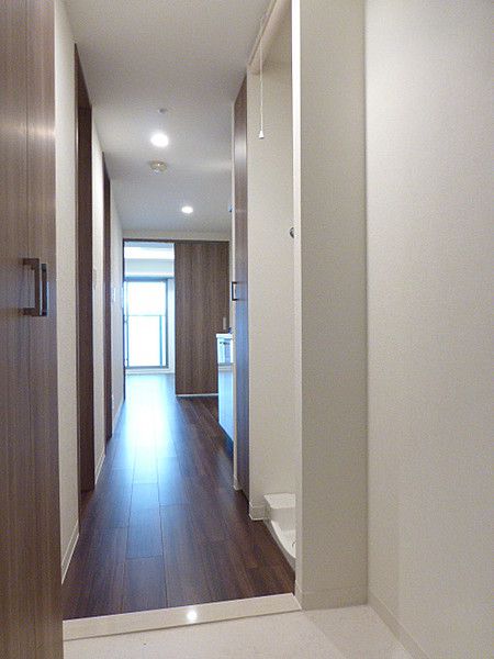 玄関　※別部屋の参考写真です。