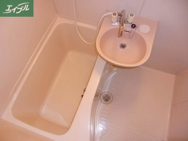 バス・シャワールーム　バスルーム