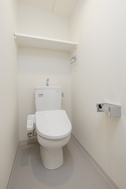 トイレ　※写真は同タイプ住戸です。