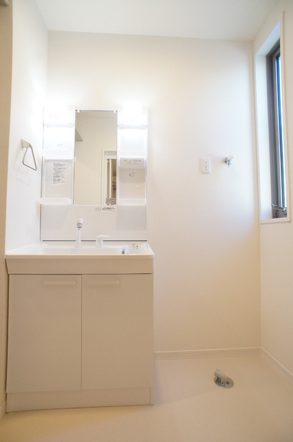 洗面設備　シャンプードレッサー完備なので、朝の身支度も楽チン☆