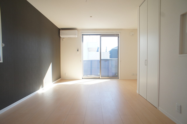 居室・リビング　広々リビング１３．９帖！明るく開放感のあるＬＤＫ！