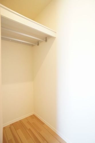 収納　ウォークインクローゼット（洋室5.5帖）