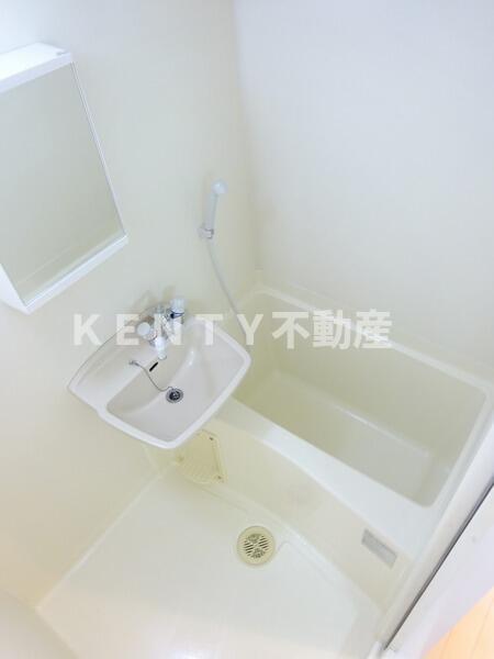 バス・シャワールーム　お風呂です