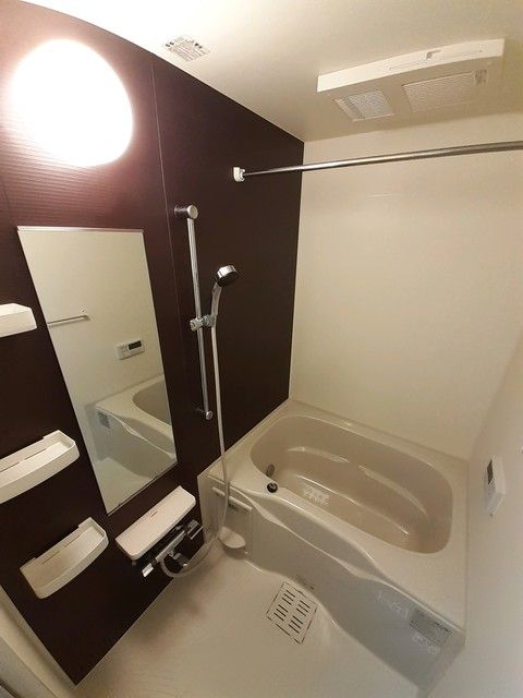 バス・シャワールーム　バスルーム