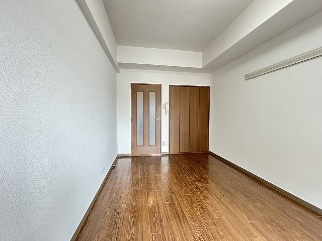 居室・リビング　同マンション別部屋