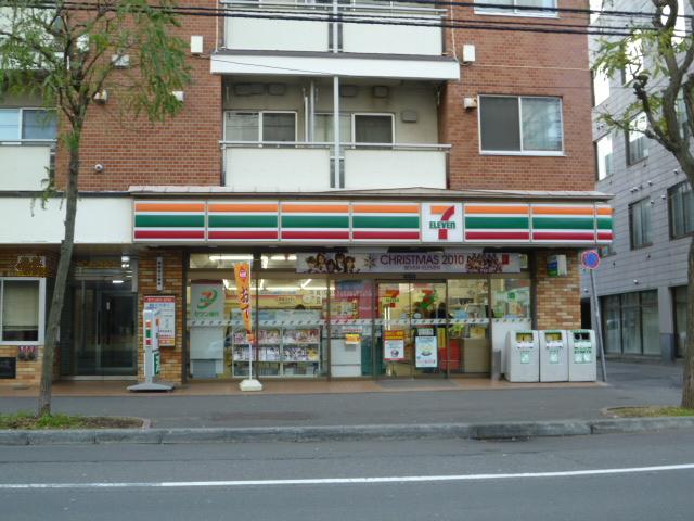 コンビニ　セブンイレブン（コンビニ）まで100m