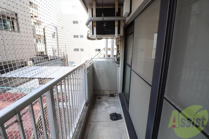 バルコニー　十分なスペースのバルコニーです