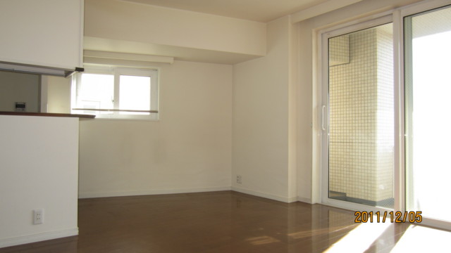 居室・リビング　明るいリビング！高層階の為、眺めも良好！