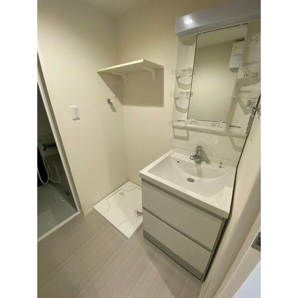 洗面設備　※同シリーズの写真になります。
