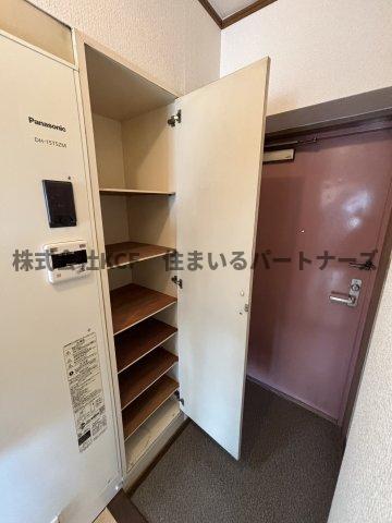 玄関　シンプルで使いやすい玄関です