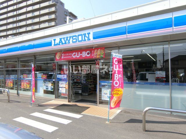 コンビニ　ローソン大市場町店（コンビニ）まで477m