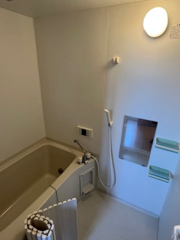 バス・シャワールーム　追い焚き付きでいつでも温かいお風呂に入れます♪