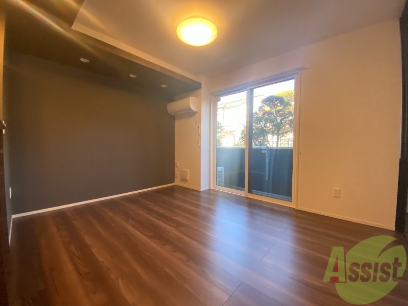 居室・リビング　陽当たり良好で、広々としたリビングです。