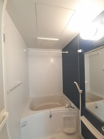 バス・シャワールーム　ゆったり過ごせるお風呂です