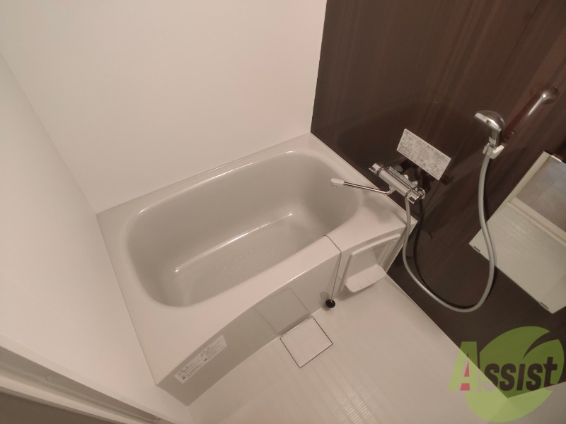 バス・シャワールーム　お風呂です。ゆっくりお風呂につかるのも体に良いですね～