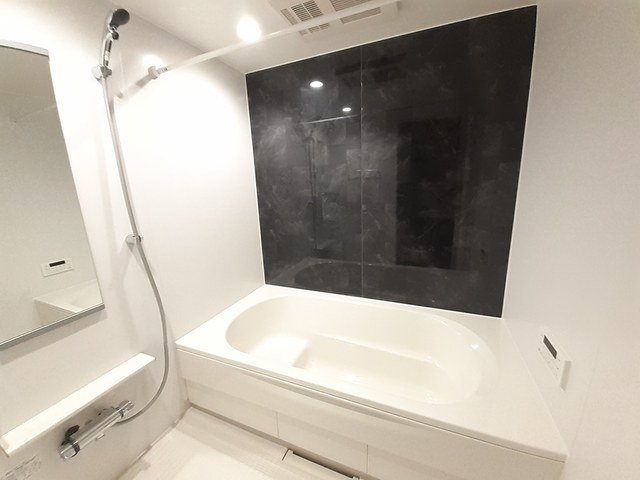 バス・シャワールーム　ゆったり過ごせるお風呂です
