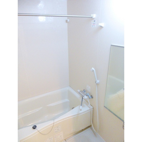 バス・シャワールーム　※同一タイプ別部屋。追焚機能付き