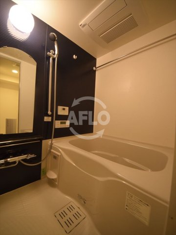 バス・シャワールーム　プレサンス難波クチュール　浴室換気乾燥暖房機付バスルーム