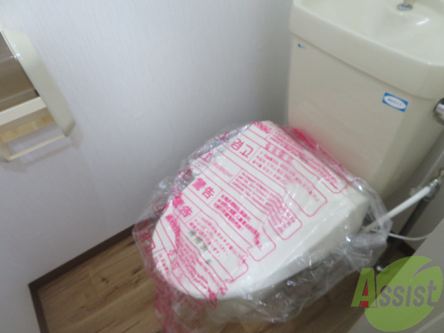 トイレ　新品のウオッシュレットトイレが付いてて便利ですね。