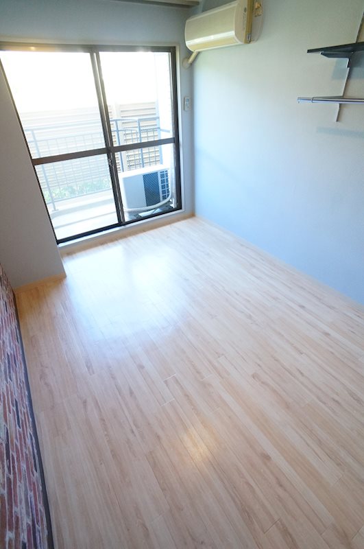 居室・リビング　※同建物・別号室の写真です★