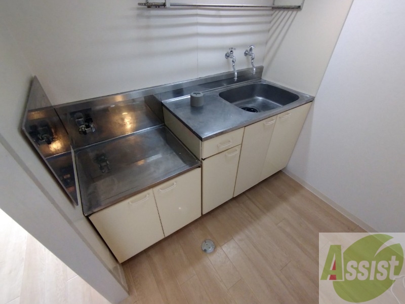 キッチン　ガスキッチンです。２口コンロが設置できます。