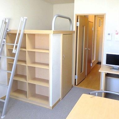 居室・リビング　家具家電付きで、すぐに生活が出来ます