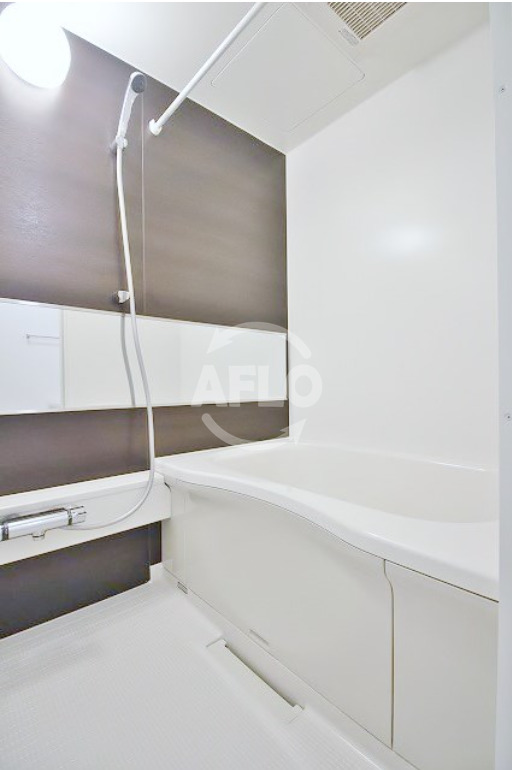 バス・シャワールーム　サニーコート西加賀屋　浴室