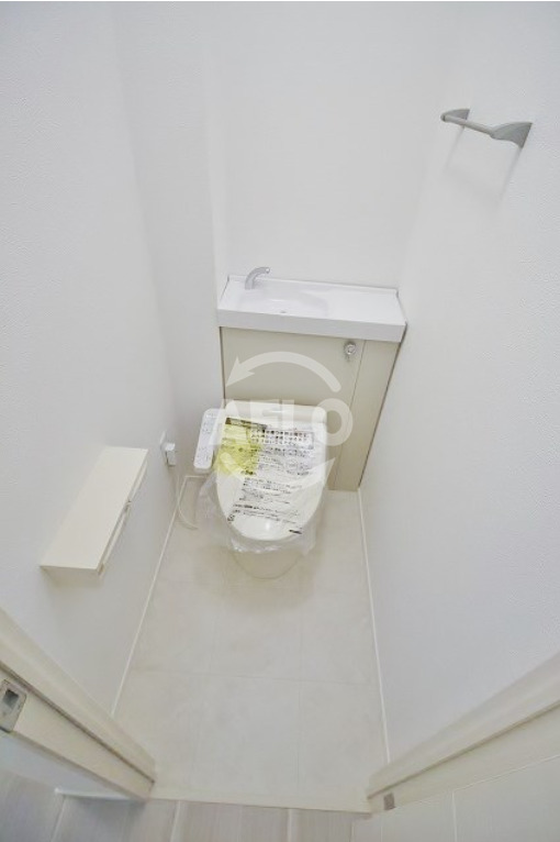 トイレ　サニーコート西加賀屋　温水洗浄便座