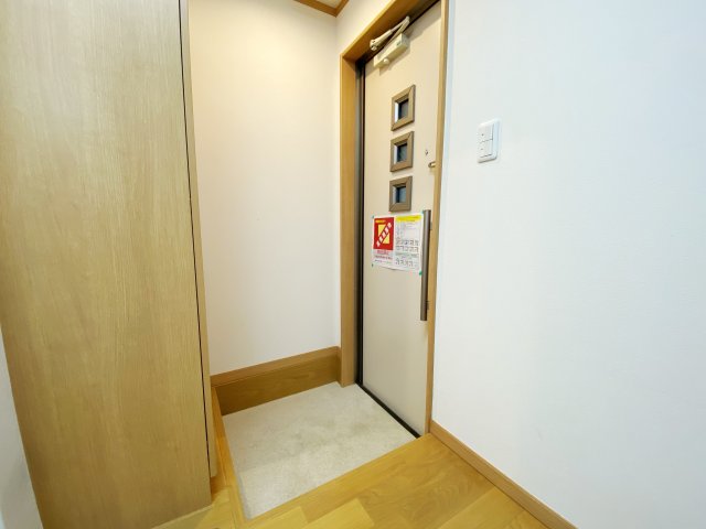 玄関　別号室の参考写真です。