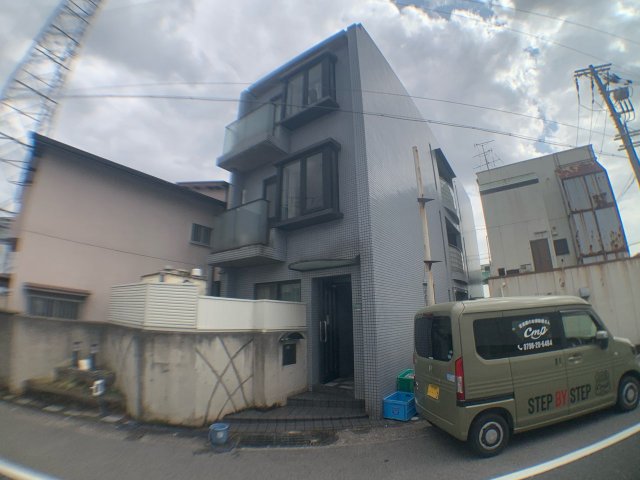 建物外観　TVモニター付きインターホン完備☆