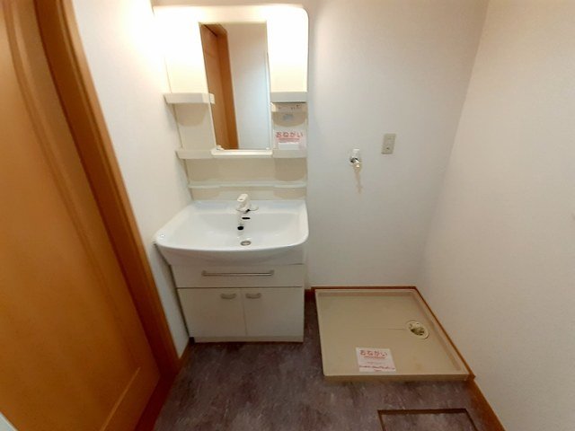 洗面設備　使いやすい洗面所です