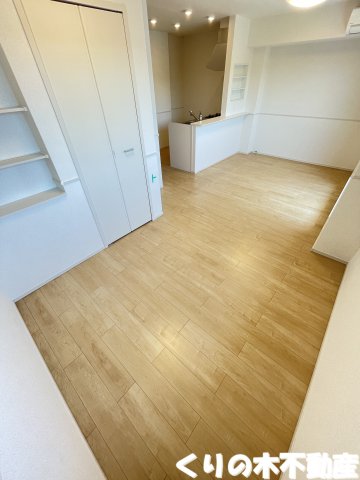 居室・リビング　こちらの居間で趣味の時間をお楽しみください