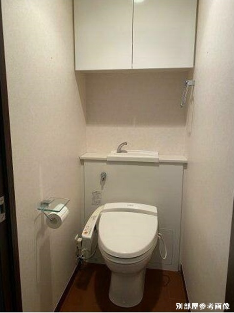 トイレ　落ち着いた色調のトイレです♪