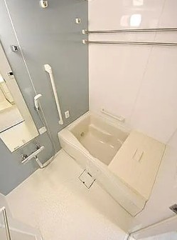 バス・シャワールーム　ゆったり過ごせるお風呂です
